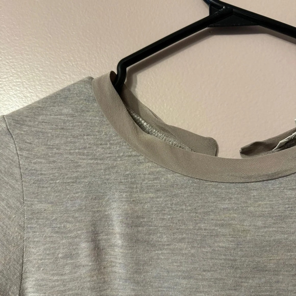Aritzia Wilfred Capucine Tshirt - Picture 7 of 7